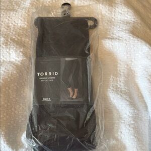 Torrid Black Mid-Calf Leggings with Lace